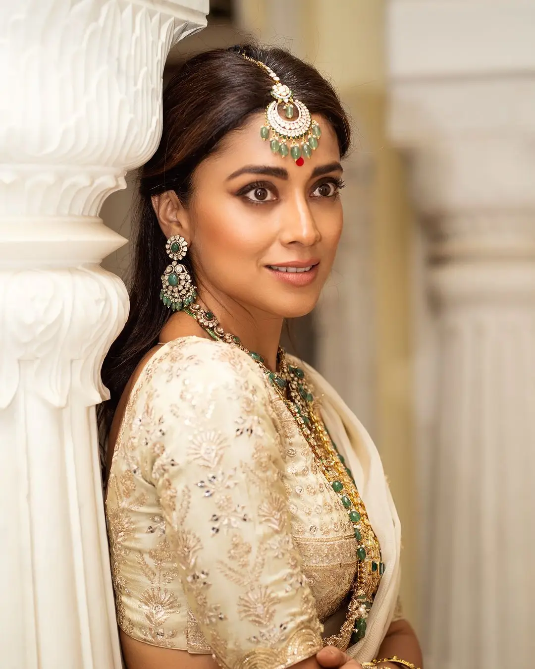 Shriya Saran Wearing Beautiful Earrings Jewellery White Saree